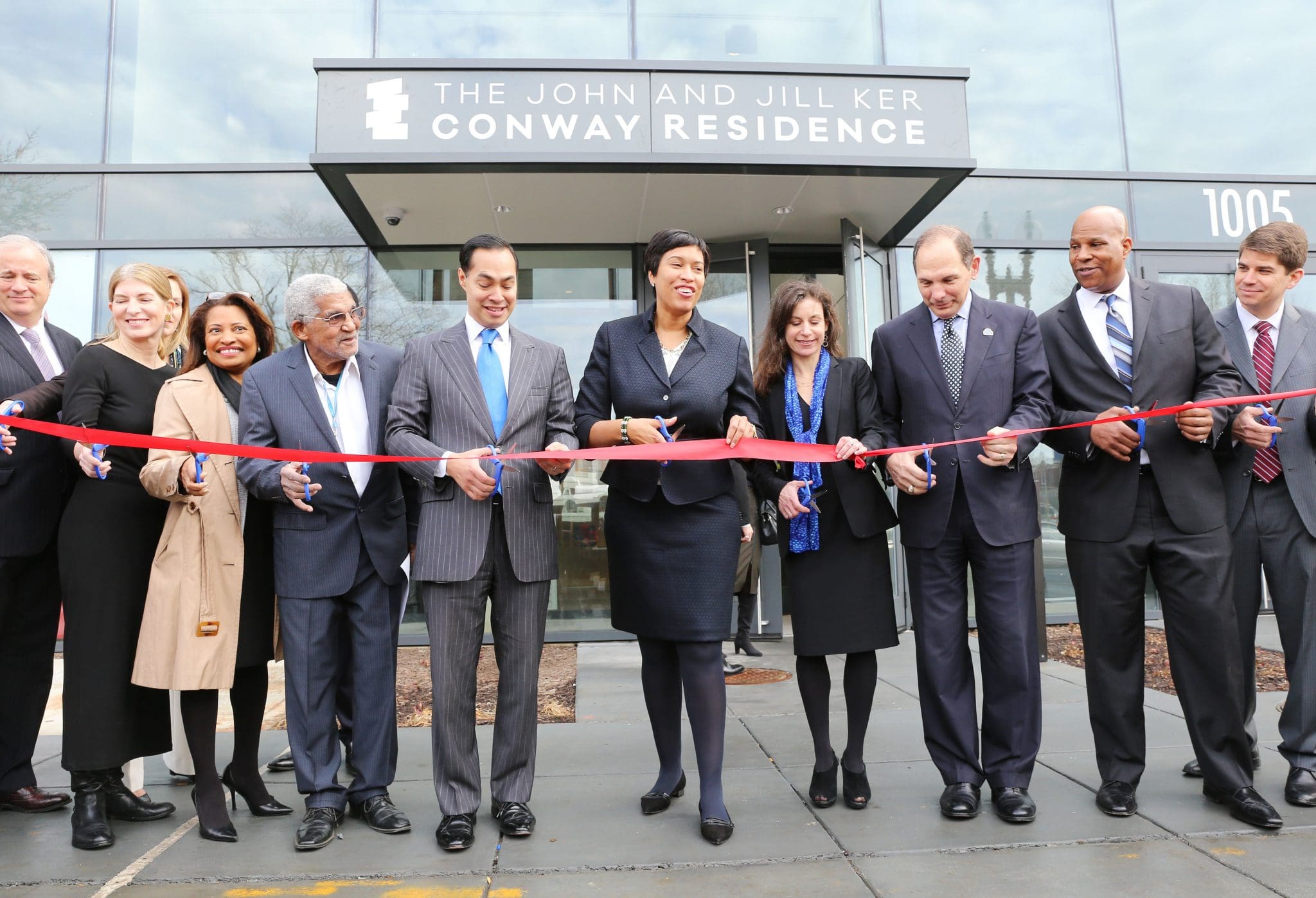 conway-ribbon-cutting-1-min