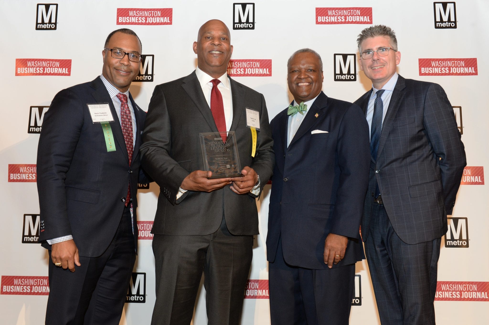 dchfa-todd-accepts-award-mbla_event_-min